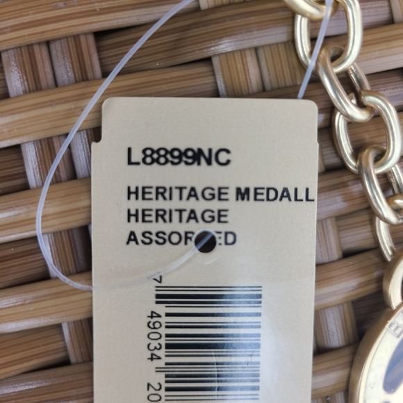 Brahmin Heritage Medallion Keychain Signature Gold - Picture 6 of 6